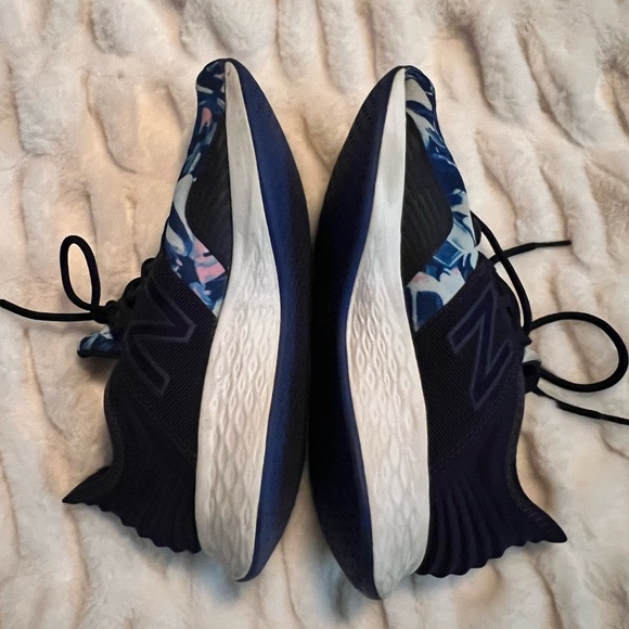 New balance - Picture 4 of 4